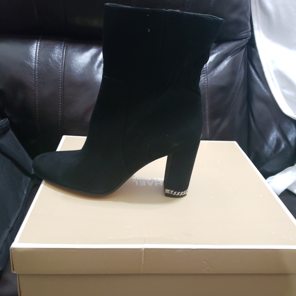 Michael Kors Dolores Back Stretch Mid Calf  - Picture 1 of 6